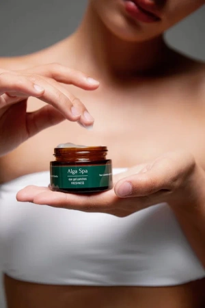 Гелевые патчи для век c охлаждающим эффектом на основе живой суспензии микроводоросли Chlorella Eye gel-patches FRESHNESS, 30 ml e Alga Spa