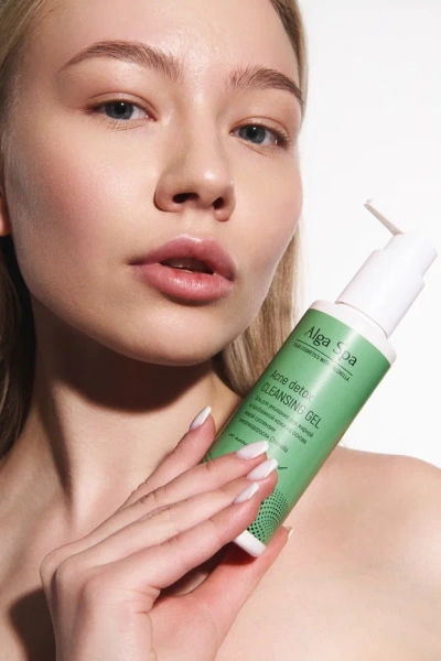 Acne detox CLEANSER GEL Гель для умывания для жирной и проблемной кожи на основе живой суспензии микроводоросли Chlorella.  Alga Spa